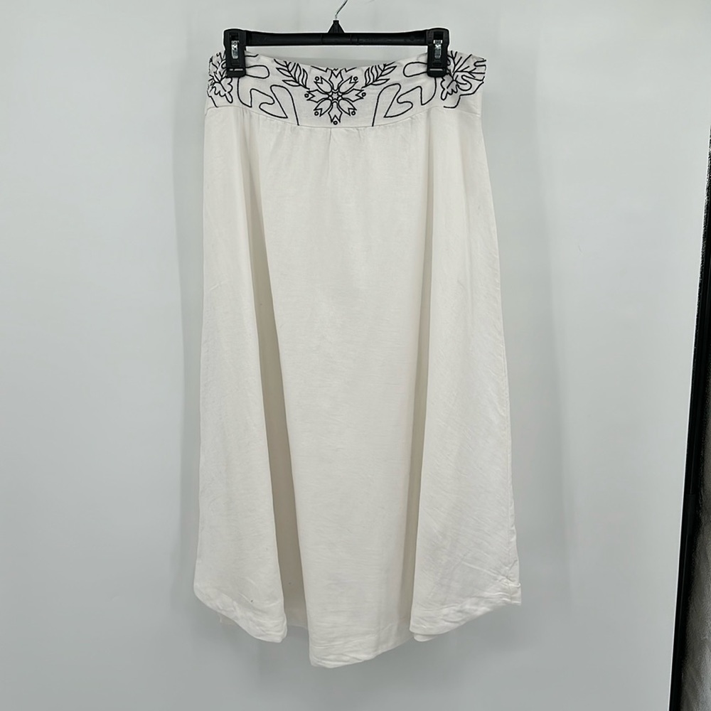Free People White and Black Lotus Embroidered Long Skirt Size Medium